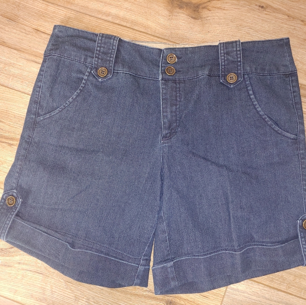 ⭐Ladies 14 by One Song denim shorts EUC